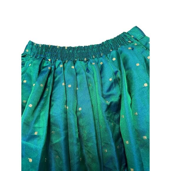 Festive green and pink elastic waist skirt - Picture 3 of 4